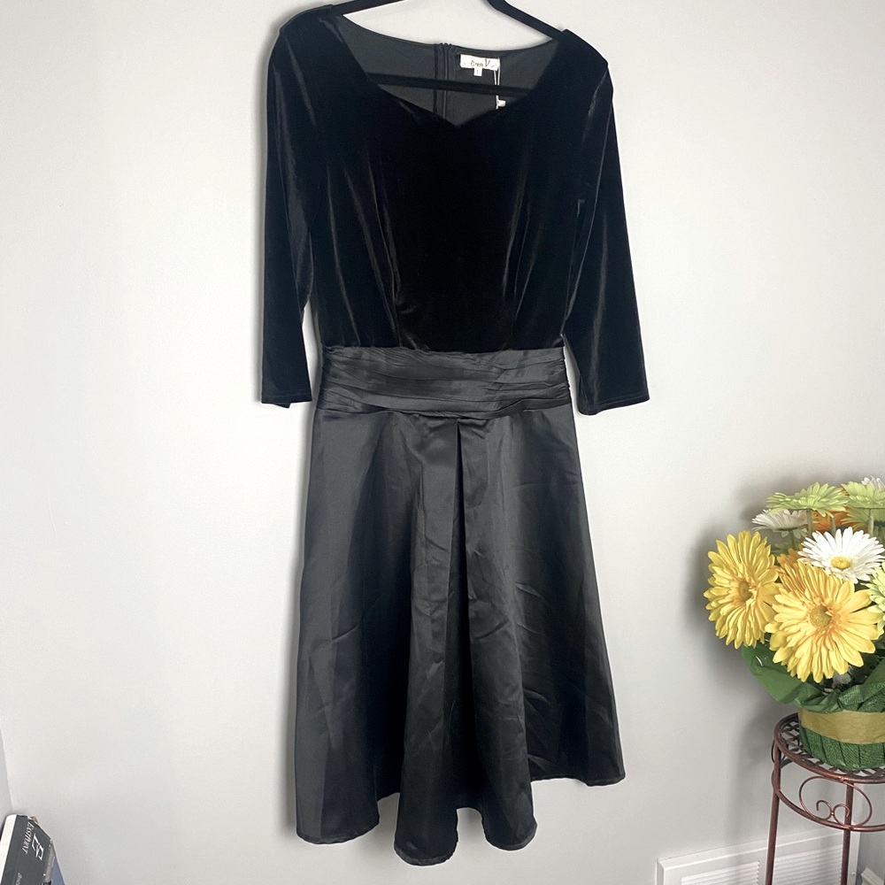 Dress V Midi Dress (Large)